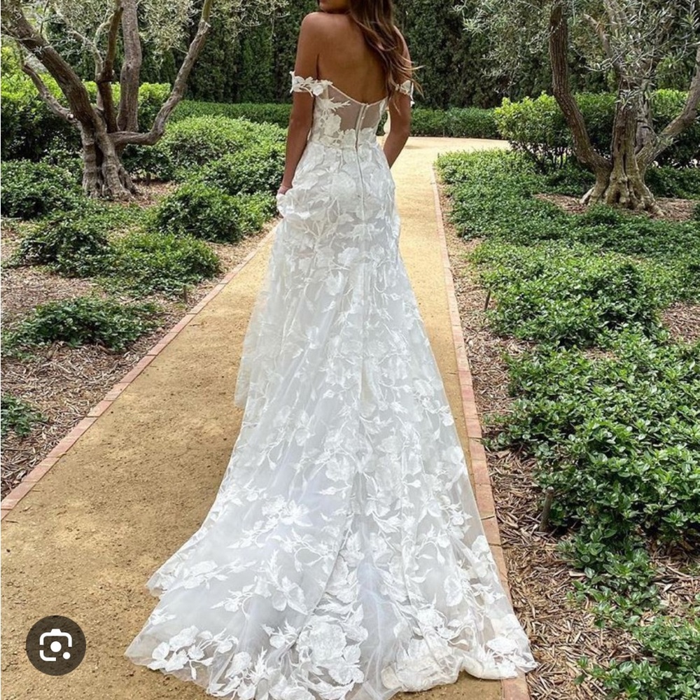 Monique Lhuillier Celestina Dress with detachable sleeves